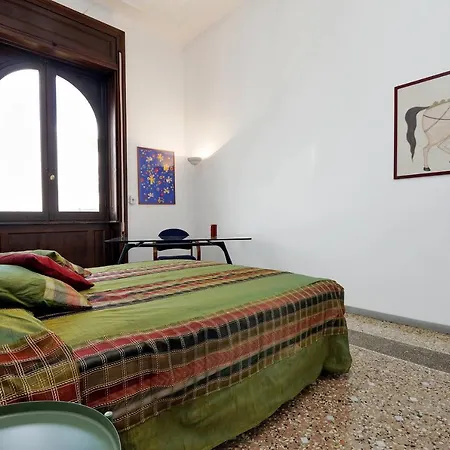 Art View Apartman *